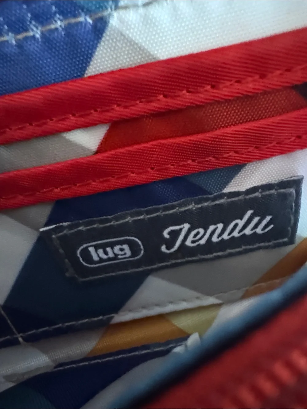 LUG tendu in Poppy Red Quilted Zip Wallet